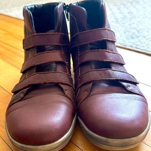 Cloud women’s leather high tops.